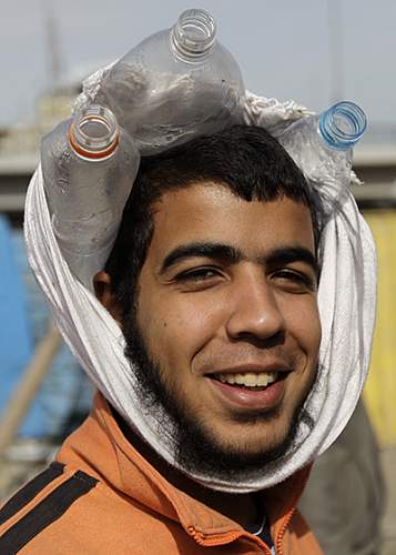 helmets in use by the Egyptian military