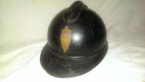 Italian UNPA steel helmet. French or Italian??