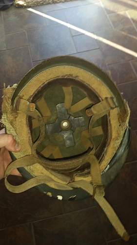 Is this an Israeli six day war paratrooper helmet?