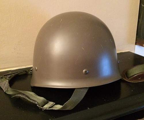 Paratrooper helmet (fake???)