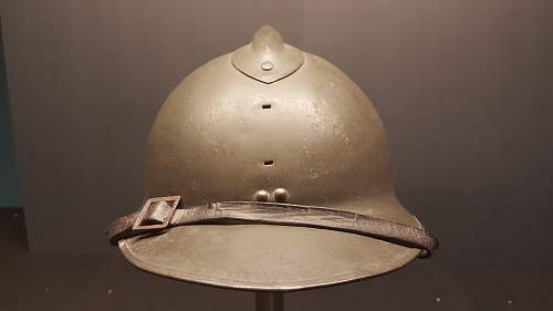 Ques Collection -- French helmets? ( post 4)