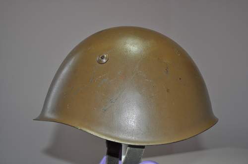 Italian M33 helmet-1947-90