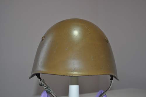 Italian M33 helmet-1947-90