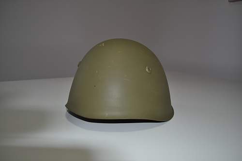 Italian M33 helmet-1947-90