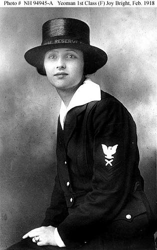 WWI US Navy female photol