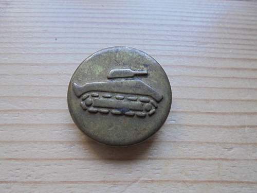 Unknown uniform button French Tank corps?