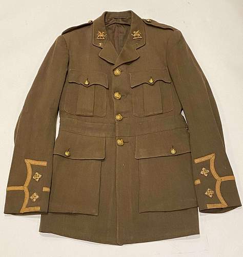 WW1 British officers uniform need help