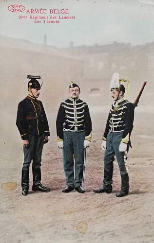 Belgian army through postcards and photos