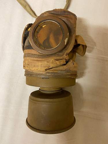 Is This French ARS Gas Mask The WW1 Version Or The Post War Version?