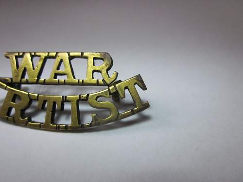 WW1 War Artist brass shoulder title.