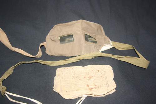 Early WW1 British Cloth Gas Mask - Has anyone got one ?