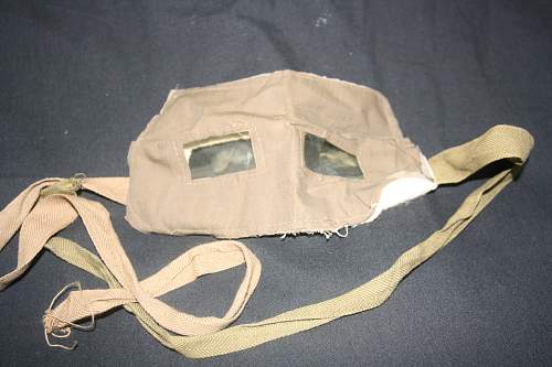 Early WW1 British Cloth Gas Mask - Has anyone got one ?