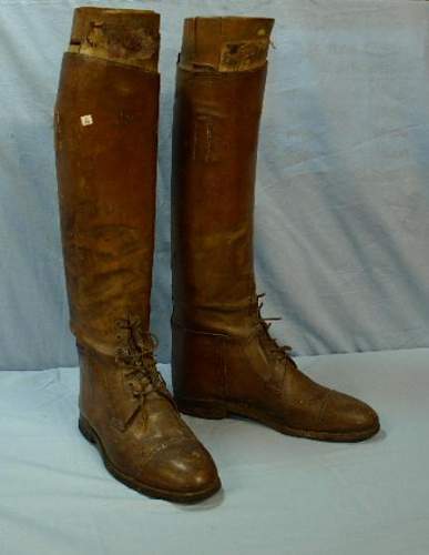 Pair of ww1 british boots