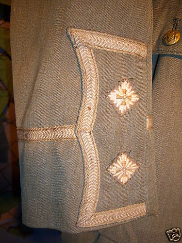 WW1 Canadian Army Officer's Tunic tailored by Burberrys, could someone tell me the value, please ?