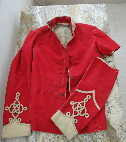 Guards tunic, help identify please!