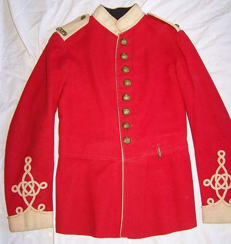 Guards tunic, help identify please!