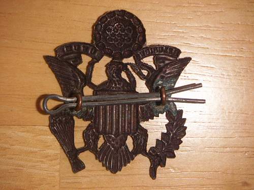 Possible WW1 British made US Army Officers cap badge?