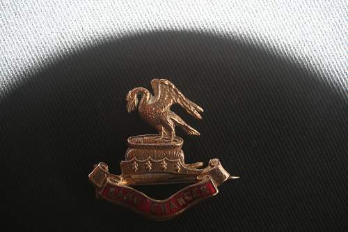 King's liverpool 17/20 batt pals cap badge hm silver