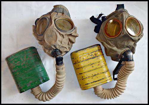 Early WW1 British Cloth Gas Mask - Has anyone got one ?