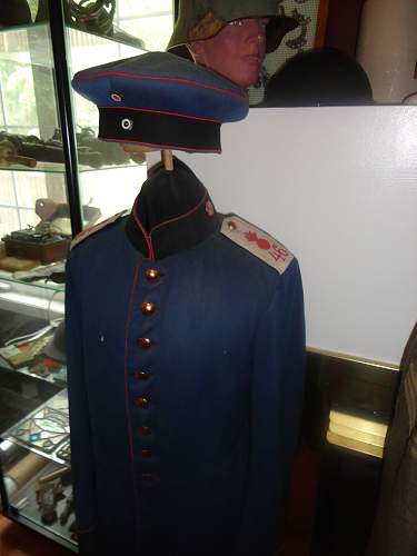 WW1 Canadian and German Uniforms and Lids