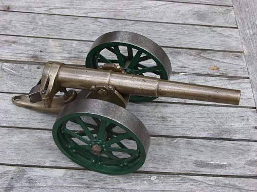 Model field gun