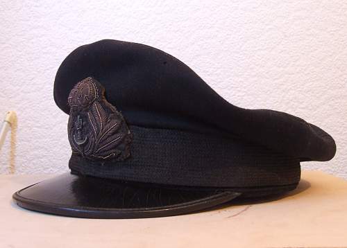 Royal Navy cap ... WW1?