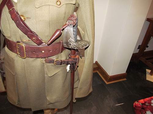 WW1 British officer mannequin