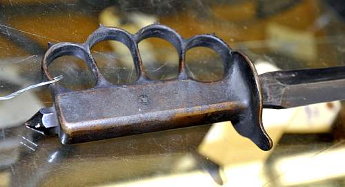 Knuckle Knife 1918 LF&amp;C