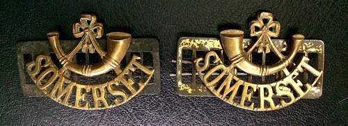 WW1 British Shoulder Titles, which way?