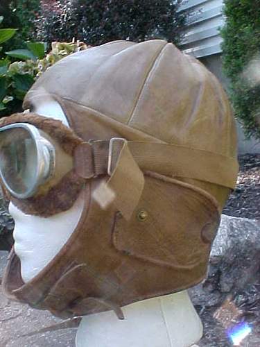 Is this a wwi us avaitors cap?